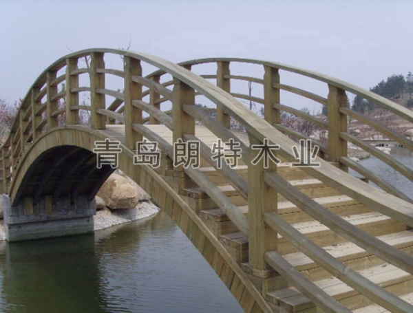 青島防腐木橋